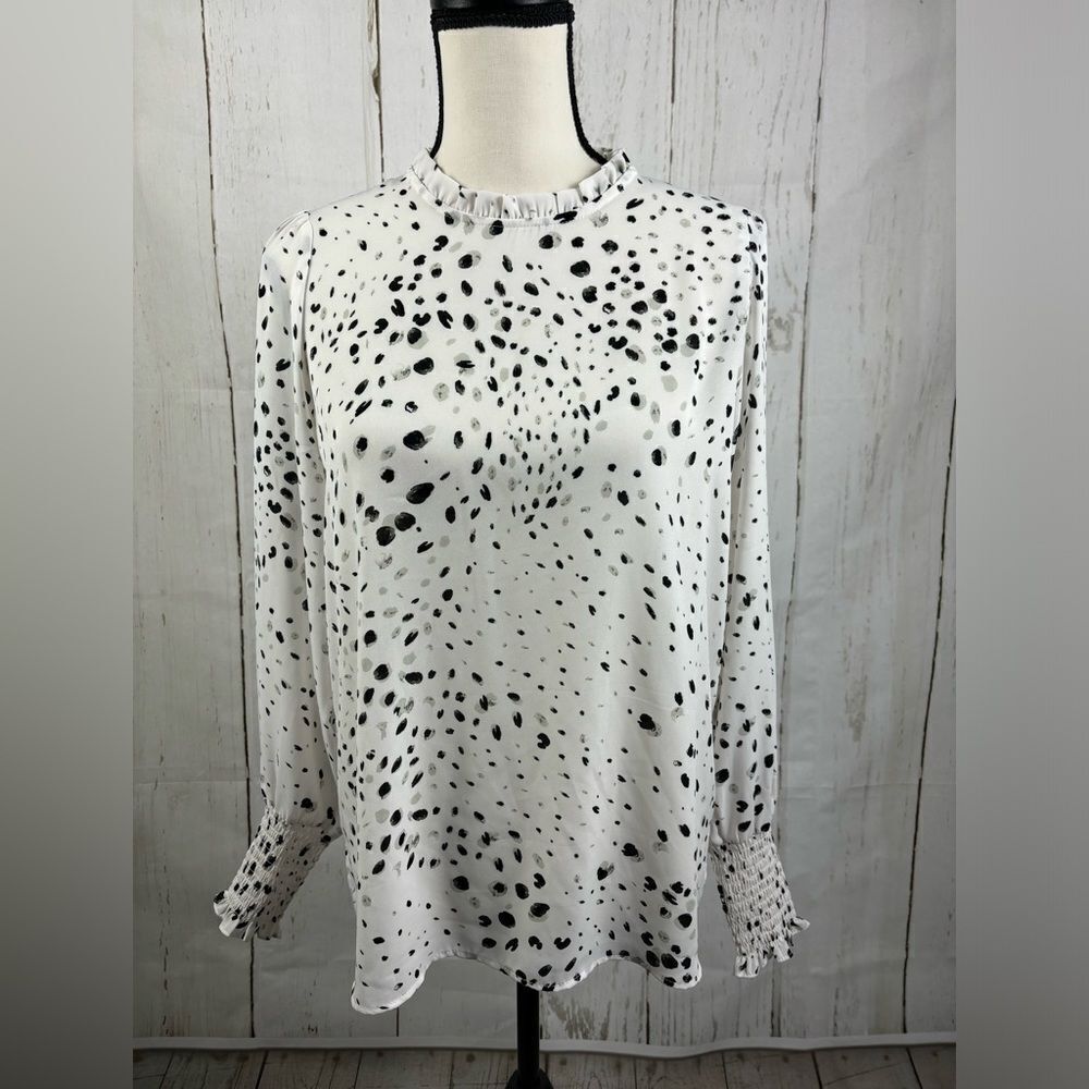 ‼️final must bundle‼️ Rachel Zoe White  Blouse Pleaded Neckline